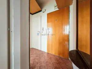 Pronájem bytu 2+1, Říčany, Komenského náměstí, 80 m2