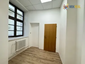 Pronájem kanceláře, Brno, Starobrněnská, 37 m2