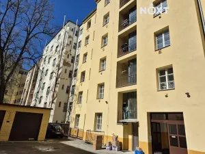 Pronájem bytu 2+1, Praha - Žižkov, Žerotínova, 64 m2