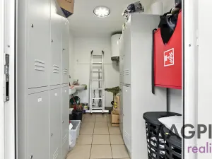 Prodej restaurace, Praha - Uhříněves, Přátelství, 172 m2