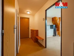 Pronájem bytu 2+kk, Velké Popovice, Husova, 40 m2