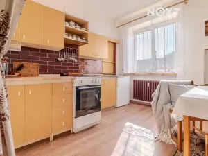 Prodej bytu 2+1, Jindřichův Hradec, Tovární, 73 m2