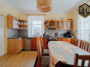 Prodej rodinného domu, Petrovice, 246 m2