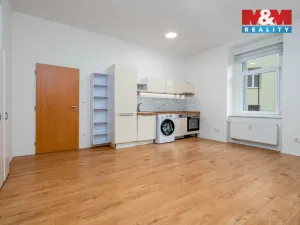 Pronájem bytu 1+kk, Praha - Vysočany, Spojovací, 35 m2