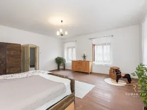 Prodej vícegeneračního domu, Chotiněves, 495 m2