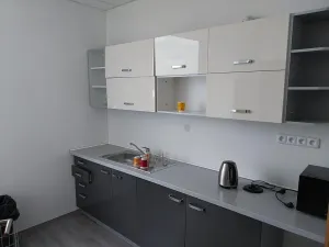 Pronájem kanceláře, Brno, Heršpická, 692 m2