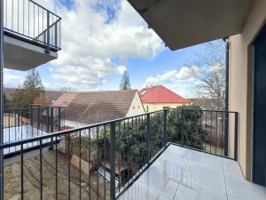 Prodej bytu 5+kk, Praha - Holyně, náměstí Pod lípou, 150 m2