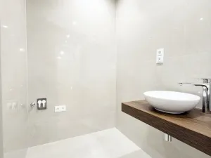 Prodej bytu 5+kk, Praha - Holyně, náměstí Pod lípou, 150 m2