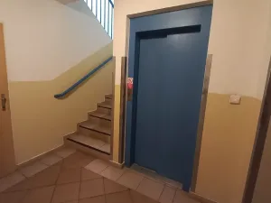 Prodej garážového stání, Jindřichův Hradec, Kosmonautů, 13 m2