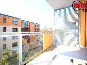 Pronájem bytu 1+kk, Praha - Hloubětín, Nepelova, 35 m2