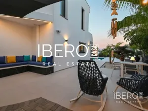 Prodej rodinného domu, Moraira, Španělsko, 350 m2