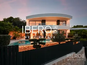 Prodej rodinného domu, Moraira, Španělsko, 350 m2