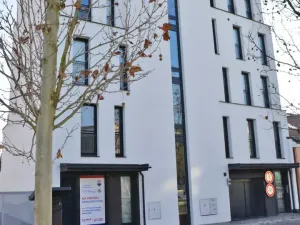 Pronájem garážového stání, Hradec Králové - Pražské Předměstí, 13 m2