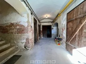 Prodej činžovního domu, Ostrovačice, náměstí Viléma Mrštíka, 1000 m2