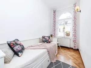 Pronájem bytu 3+kk, Praha - Nové Město, Koubkova, 61 m2