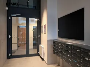 Pronájem bytu 1+kk, Praha - Modřany, Zlochova, 49 m2