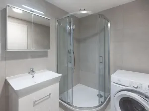 Pronájem bytu 1+kk, Praha - Hloubětín, Poděbradská, 33 m2
