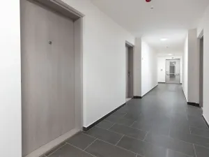 Pronájem bytu 1+kk, Praha - Hloubětín, Poděbradská, 33 m2