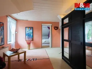 Prodej rodinného domu, Loučim, 300 m2