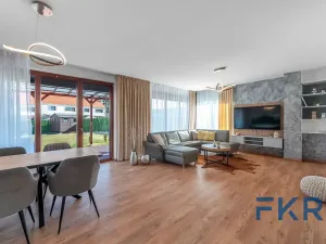 Prodej rodinného domu, Zásmuky, Za Tofou, 143 m2