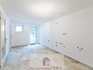 Pronájem rodinného domu, Praha - Komořany, Pod lesem, 127 m2