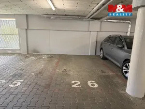 Prodej garážového stání, Zlín - Příluky, Dřevnická, 10 m2