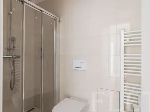 Pronájem bytu 2+kk, Praha - Libeň, Lihovarská, 43 m2