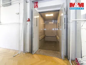 Prodej obchodního prostoru, Čáslav - Čáslav-Nové Město, Chrudimská, 900 m2