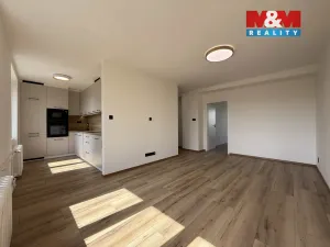 Prodej bytu 3+1, Karviná - Mizerov, tř. Těreškovové, 66 m2