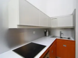 Pronájem bytu 2+kk, Praha - Vinohrady, Korunní, 60 m2