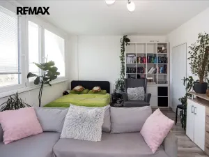 Pronájem bytu 1+kk, Chotětov, 9. května, 34 m2