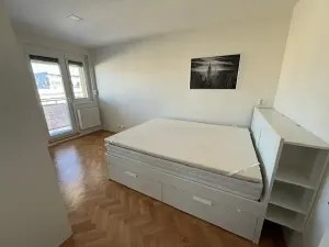 Pronájem bytu 2+kk, Praha - Holešovice, U městských domů, 43 m2