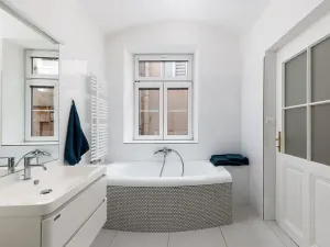 Prodej bytu 2+1, Praha - Nové Město, Ve Smečkách, 68 m2