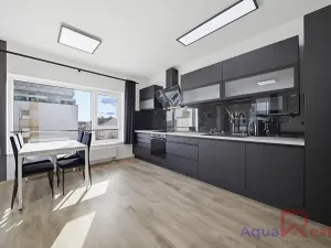 Pronájem bytu 3+kk, Karlovy Vary, Dubová, 83 m2