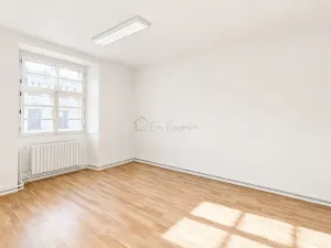 Pronájem kanceláře, Kroměříž, 51 m2