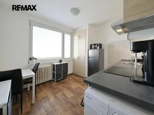 Prodej bytu 1+1, Praha - Letňany, Tupolevova, 32 m2