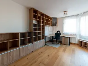 Prodej bytu 1+kk, Praha - Troja, Hnězdenská, 41 m2