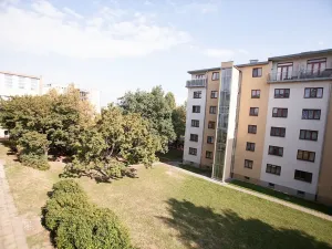 Prodej bytu 2+1, Praha, K lučinám, 54 m2