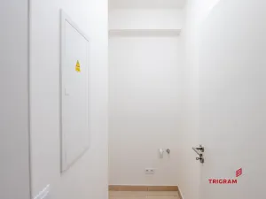 Pronájem bytu 2+kk, Hradec Králové - Nový Hradec Králové, Antonína Petrofa, 50 m2