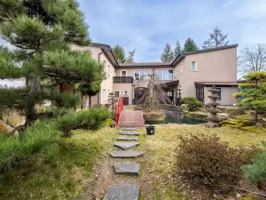 Prodej rodinného domu, Šestajovice, 325 m2