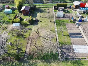 Prodej zahrady, Hradec Králové, U Mostku, 300 m2