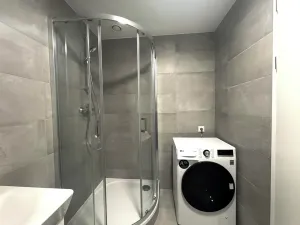 Pronájem bytu 1+kk, Praha - Vysočany, Poděbradská, 30 m2