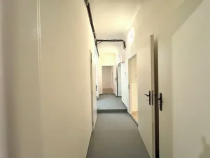 Pronájem kanceláře, Praha - Strašnice, Saratovská, 110 m2