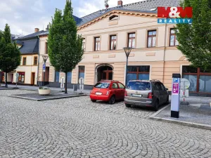 Pronájem obchodního prostoru, Jeseník, Masarykovo nám., 335 m2