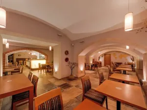 Prodej restaurace, Praha - Nové Město, Legerova, 425 m2