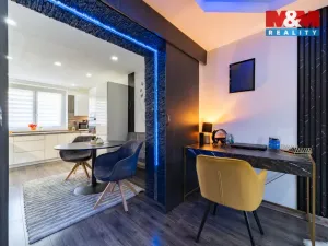 Prodej bytu 2+1, Ostrov, Šafaříkova, 55 m2