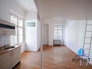 Pronájem bytu 1+kk, Praha - Vinohrady, Jana Masaryka, 32 m2