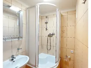 Pronájem bytu 2+kk, Praha - Kobylisy, Mirovická, 40 m2