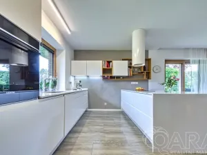 Prodej rodinného domu, Babice, Lomená, 293 m2