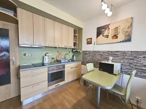 Pronájem bytu 1+kk, Praha - Košíře, Černochova, 30 m2